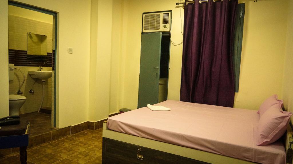 Zostel Varanasi Hostel Room photo